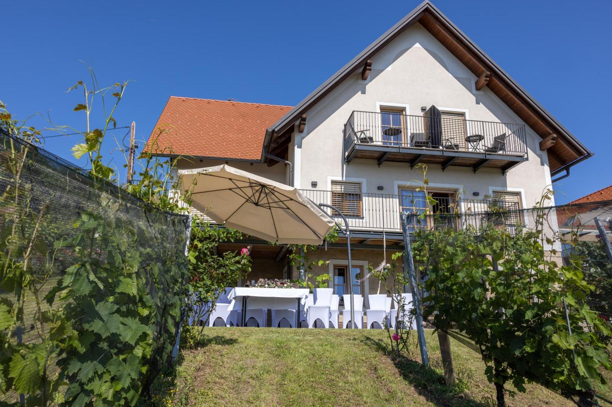 Winzerzimmer Scharl Sankt Anna am Aigen Esterno foto