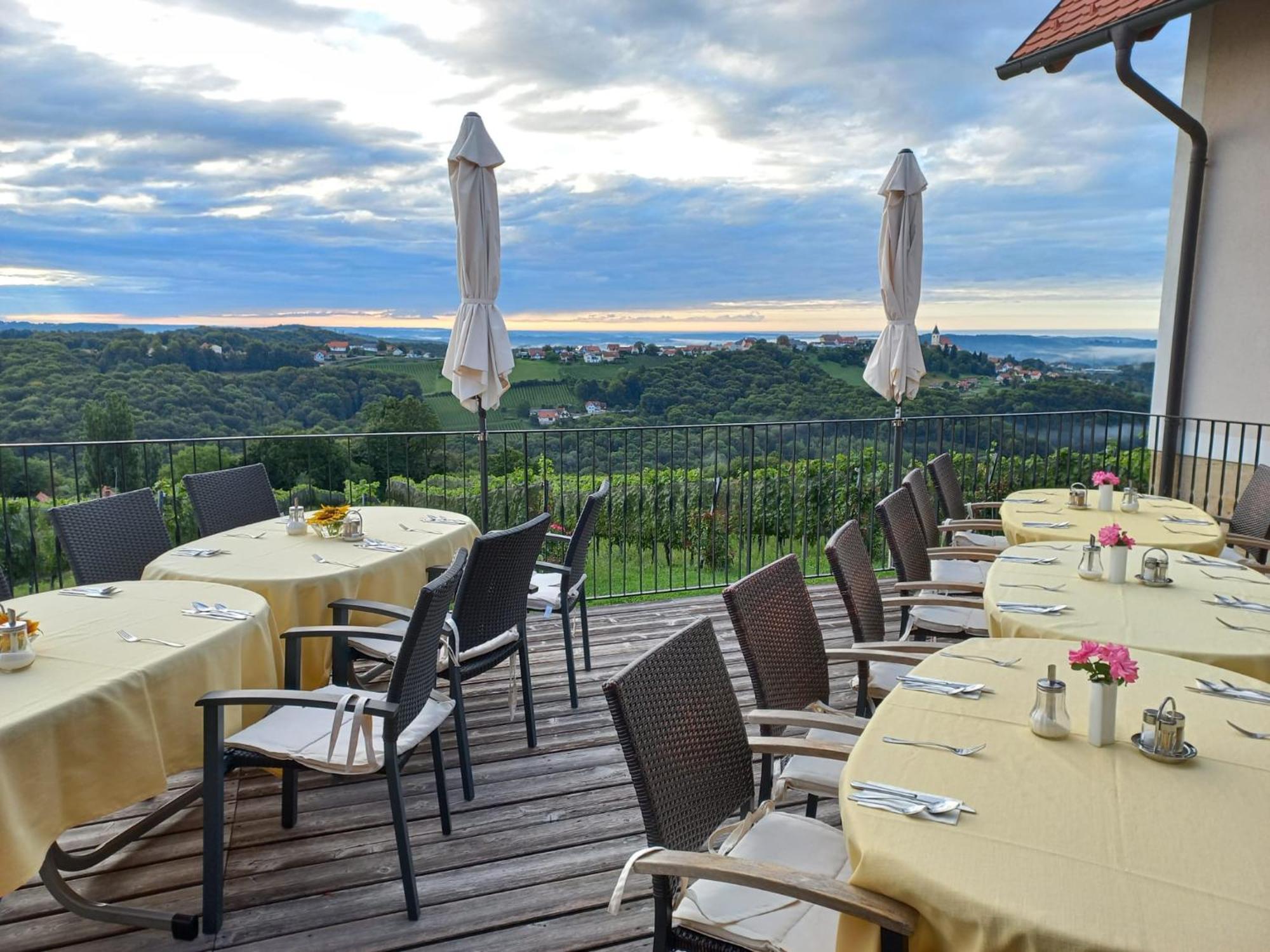 Winzerzimmer Scharl Sankt Anna am Aigen Esterno foto