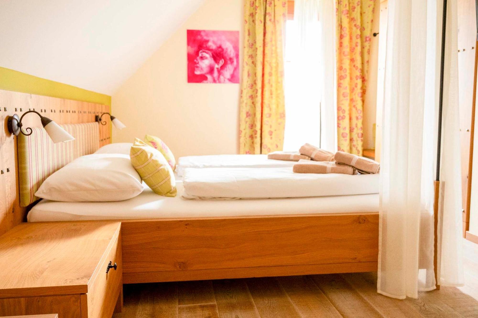 Winzerzimmer Scharl Sankt Anna am Aigen Esterno foto